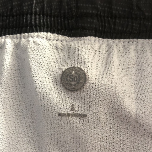 Shorts - Picture 3 of 6